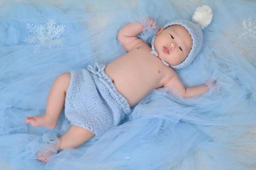 神木摸孕妇肚子沾喜气